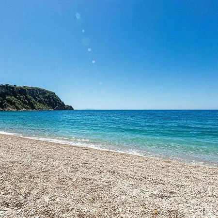 Potam'sea Bliss 8 - Front, Sun Beds & Parking * Himara