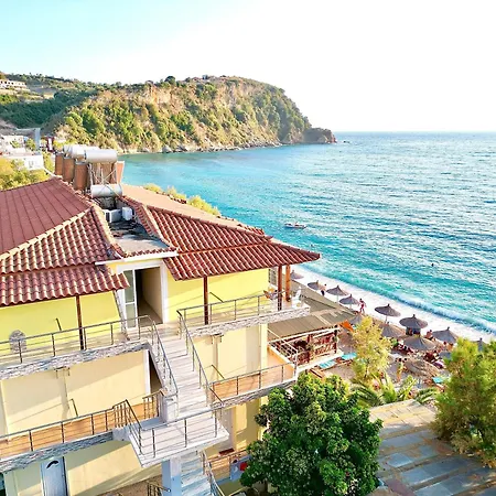 Potam'sea Bliss 8 - Front, Sun Beds & Parking Apartment Himare